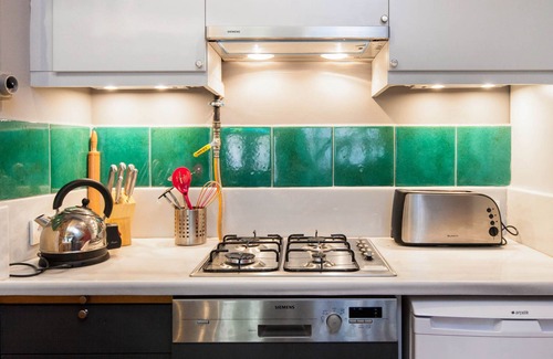 Balat House | Historical 3 storey house in Old Istanbul, recently restored, comfortable stay!