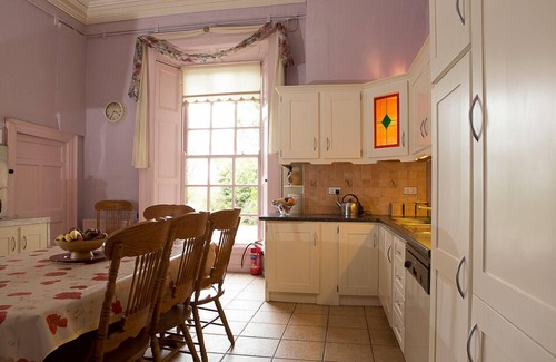 Mullinahone Other | Historically homely castle with stunning wall gardens, perfect for group stays