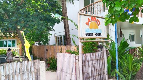 Daanbantayan House | HMC GUESTHOUSE -Malapascua Island Air-conditioned Room #1