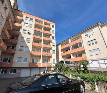 Sindelfingen Apartment | HMS16 - 1 Zimmer ApartmentI I max 2 Personen I ab 5 Nächte I S-Bahn I Mercedes Benz I Balkon I Küche I Bad