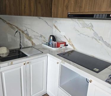 Thuy Nguyen Apartment | Hoa Đảo Vua