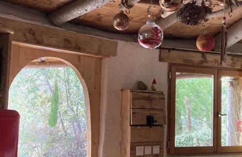 Villarzel-du-Razes Cabin | Hobbit house with private spa and swimming pool, unusual & nature near Carcassonne