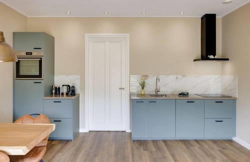 Municipality of Noord-Beveland Apartment | Hof van Maldegem appartement Weizicht, oase van rust dichtbij de zeeuwse kust.