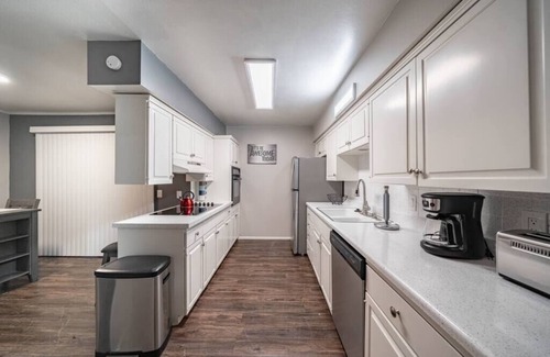 Lubbock Apartment | Hoff Gardens 11 - 2BR 2BA - Downtown Lubbock