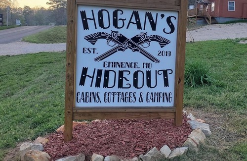 Eminence Cottage | Hogan's Hideout Cottage #8