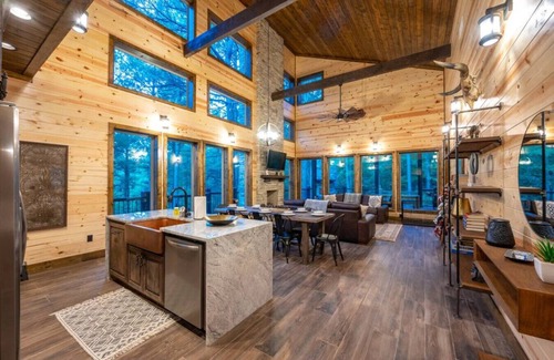 Broken Bow Cabin | Hold Your Horses by Modern Luxury Retreats