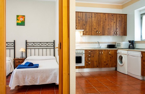 La Rinconada de la Sierra House | Holiday Home 'El Carrero' with Mountain View, Shared Terrace and Wi-Fi