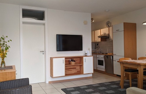 Waltershofen Apartment | Holiday Apartment '2, 55 sqm' with Mountain View, Wi-Fi and Air Conditioning