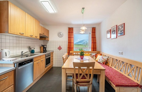 Elzach Apartment | Holiday Apartment Mohnblume with Mountain View, Private Terrace and Wi-Fi