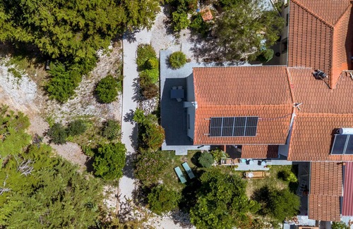 Caldas da Rainha Apartment | Holiday apartment 4+2p with lots of privacy on top of a hill with pine tree view