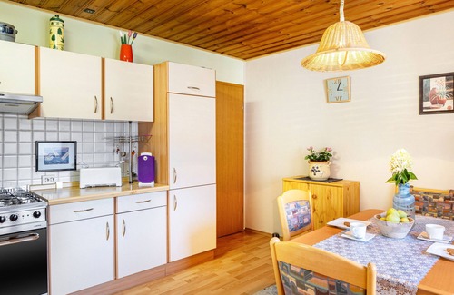 Hessisch Lichtenau Apartment | Holiday Apartment 'Energie und Balance' with Private Terrace, Balcony and Wi-Fi