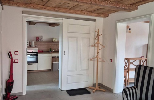 Bertsdorf Apartment | Holiday Apartment 'Lausche' with Private Terrace and Wi-Fi