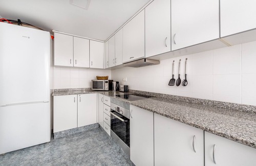 Port de Sagunt Apartment | Holiday Apartment "Latido Del Puerto" near Beach with Wi-Fi