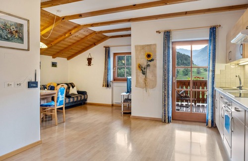 Fie allo Sciliar Apartment | Holiday Apartment "Oberpatiglhof - Anna" with Mountain View, Shared Terrace & Wi-Fi