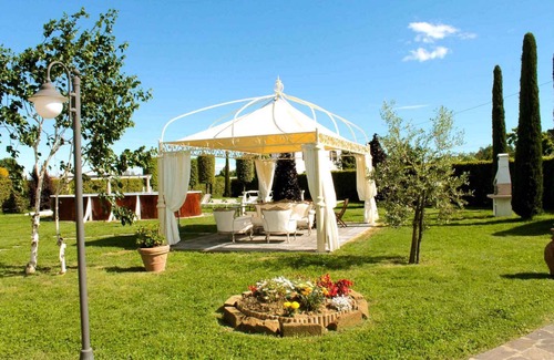 Montecarlo Apartment | Holiday apartment mit Pool