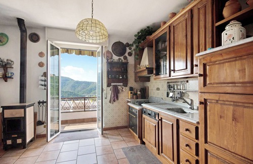 Casarza Ligure Apartment | Holiday Apartment "Ca Olivella" with Sea View, Pool & Wi-Fi