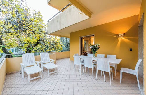 Malcesine Apartment | Holiday Apartment "Casa Ortensia" by the Lake with Terrace & Wi-Fi