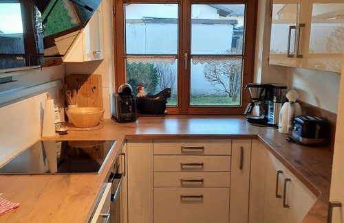 Burgberg Apartment | Holiday Apartment 'Chaletwohnung Alpenglück' with Private Terrace, Private Garden and Wi-Fi