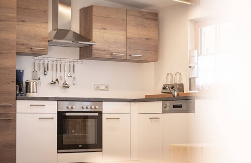 Campo Tures Apartment | Holiday Apartment "Edelweiss" with Mountain View, Private Terrace & Wi-Fi