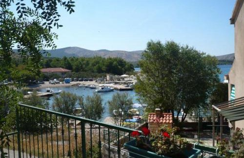 Zaboric Apartment | Holiday apartment in Zaboric with sea view, balcony, air conditioning, WiFi 5177-1