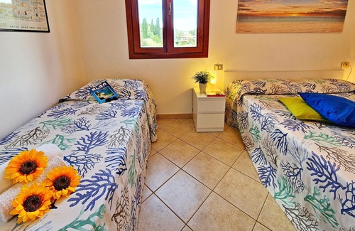 Lido di Capoliveri Apartment | Holiday Apartment "La Scogliera" with Sea View, Air Conditioning & Terrace