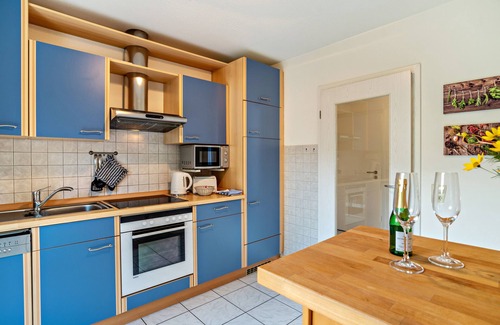 Buhl Apartment | Holiday Apartment "Liebich" with Balcony & Wi-Fi