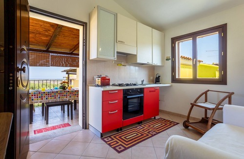 Viddalba Apartment | Holiday Apartment "Mirto" with Sea View, Shared Pool & A/C