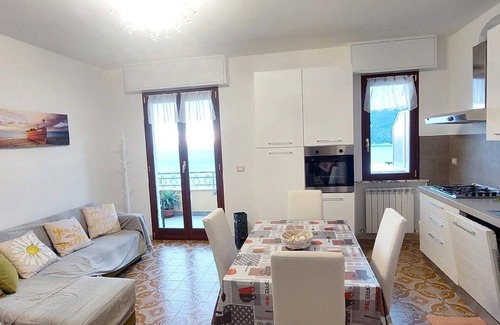 Moneglia Apartment | Holiday apartment Moneglia for 1 - 4 persons with 2 bedrooms - Row house