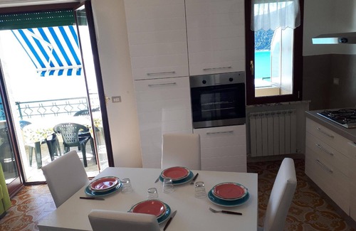 Moneglia Apartment | Holiday apartment Moneglia for 1 - 4 persons with 2 bedrooms - Row house