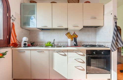 Muravera Apartment | Holiday Apartment "Nido Delle Rondini" with Mountain View & Balcony