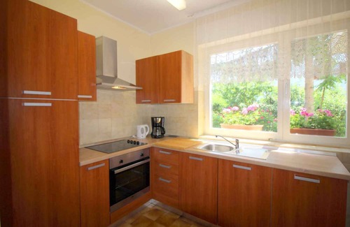 Funtana Apartment | Holiday apartment only 200m from the beach
