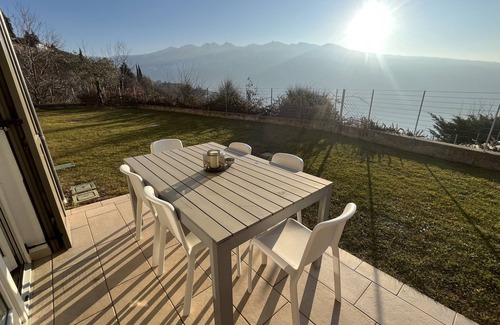 Aer Apartment | Holiday Apartment 'Residence La Villa Kalliste' with Lake View, Garden, Shared Pool & Wi-Fi