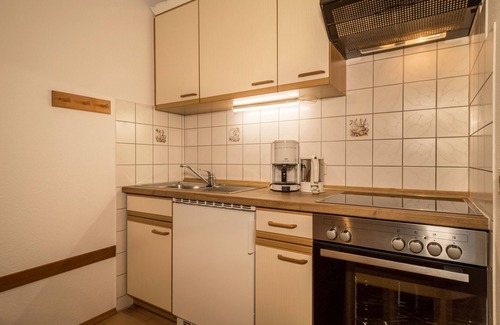 Owingen Apartment | Holiday Apartment "Risthof 4" Balcony, Shared Garden, Sauna and Playground