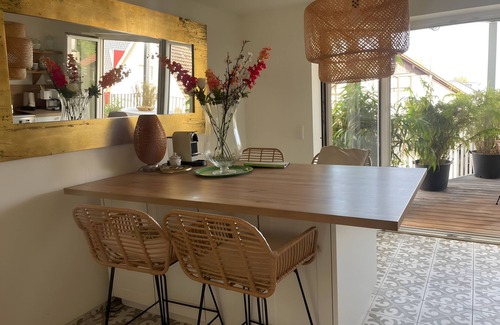 Gaienhofen Apartment | Holiday Apartment 'Seeapartment Höri' with Balcony and Wi-Fi