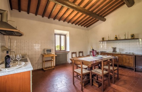 Sarteano House | Holiday Apartment 'Tenuta Podere Montemelino' with Lakes and Hills View, Pool & Wi-Fi