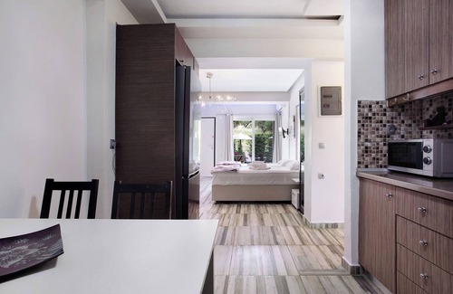 Alikanas Apartment | Holiday Apartment "Villa Dionysia Apartment A1" with Shared Pool & Wi-Fi