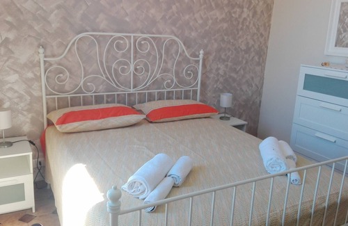 Granelli House | Holiday Apartment Villa Giuseppina a few steps from the sea