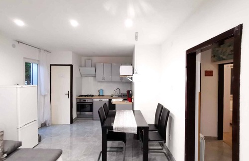 Baska Apartment | Holiday apartment with air conditioning