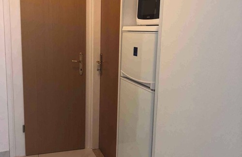 Ravni Apartment | Holiday apartment with sea view and barbecue facilities