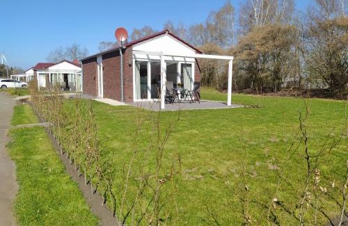 Schuettorf House | Holiday Bungalow am Quendorfer See