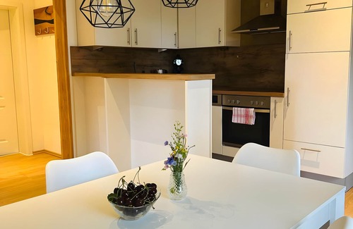 Kressbronn Apartment | Holiday Apartment "Neu" with Mountain View, Balcony and Wi-Fi