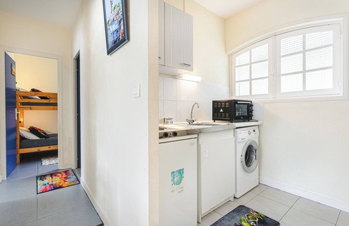 Saint-Trojan-les-Bains House | Holiday Home 'Longère Proche Plage Et Forêt 3' with Shared Terrace, Shared Garden and Wi-Fi