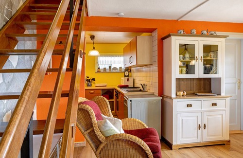 Brotterode-Trusetal House | Holiday Home 'Finnhütte Hohe Klinge' with Mountain View, Private Terrace and Balcony