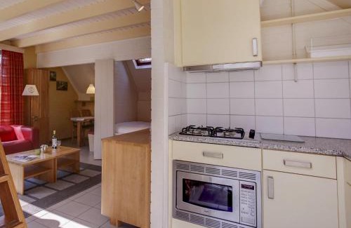 Municipality of Dalfsen House | Holiday Home 4-persoons by Interhome