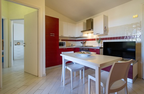 Pirotto Li Frati Apartment | Holiday Home "Baia delle Mimose Sea View" with Sea View, Balcony