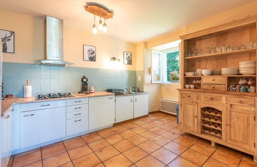 Artalens-Souin House | Holiday Home 'Baou' with Mountain View, Private Terrace and Wi-Fi