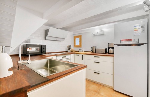 Teulada House | Holiday Home 'Bougainvillea' with Mountain View, Private Terrace and Wi-Fi