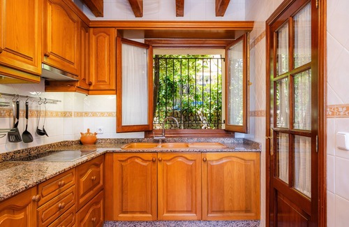 Valldemossa House | Holiday Home 'Camila' with Private Pool, Wi-Fi and Air Conditioning