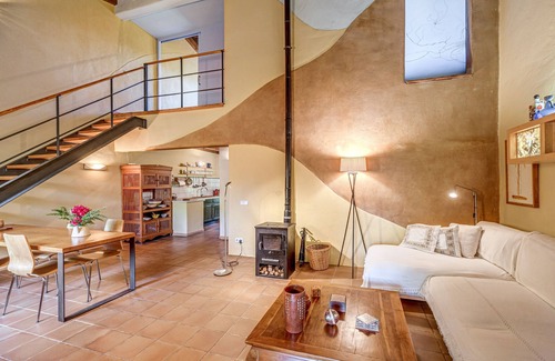 Campos House | Holiday Home "Can Om" with Garden, Terrace, Shared Pool & Wi-Fi