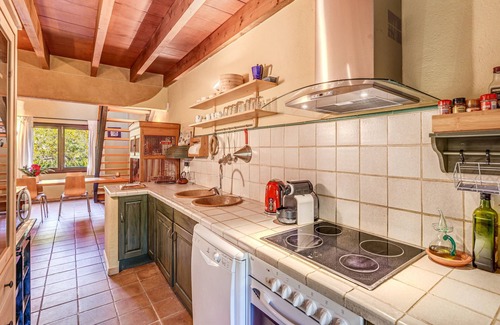 Campos House | Holiday Home "Can Om" with Garden, Terrace, Shared Pool & Wi-Fi